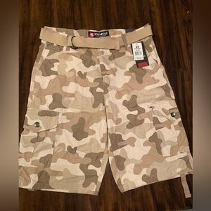 Southpole Desert Camo men’s cargo shorts, size 34